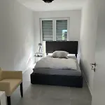 Hof Busen Ap. Apartman *