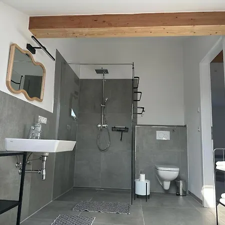 Hof Busen Ap. Monchengladbach